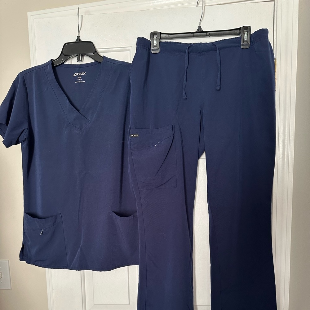 Jockey scrubs